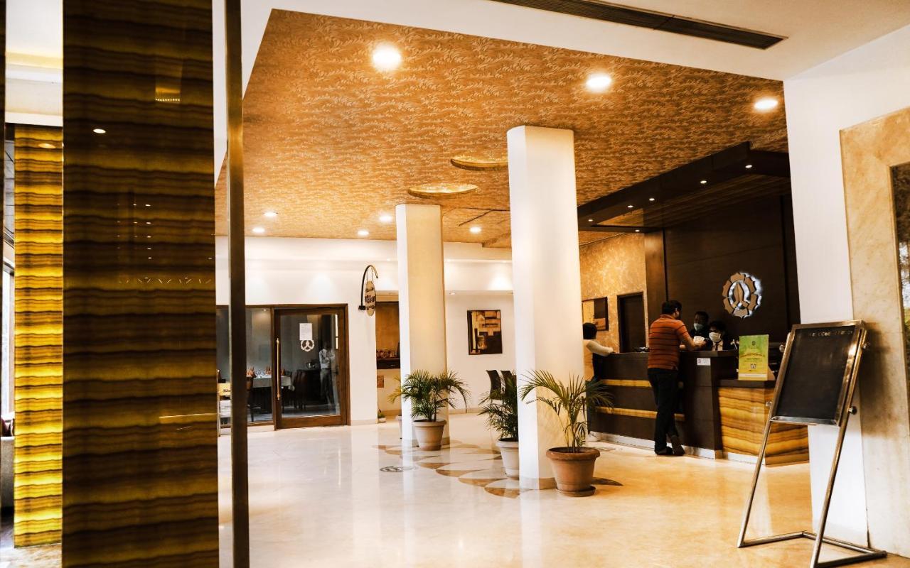 Hotel Gwalior Regency Exterior photo