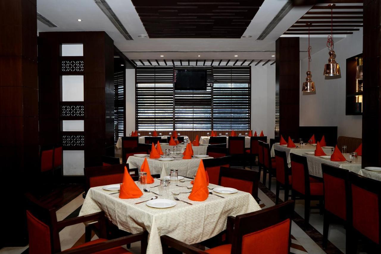 Hotel Gwalior Regency Exterior photo