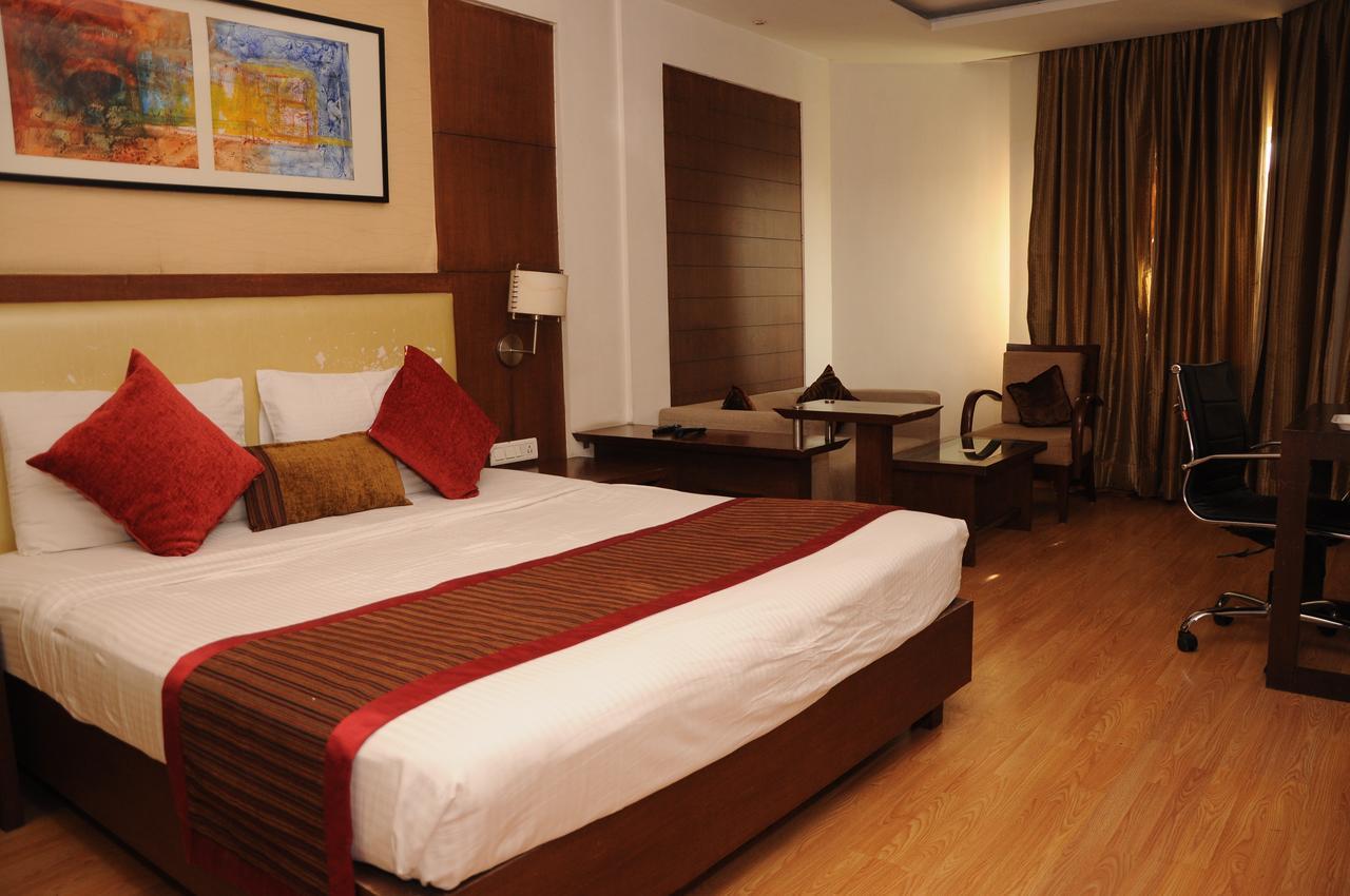 Hotel Gwalior Regency Exterior photo